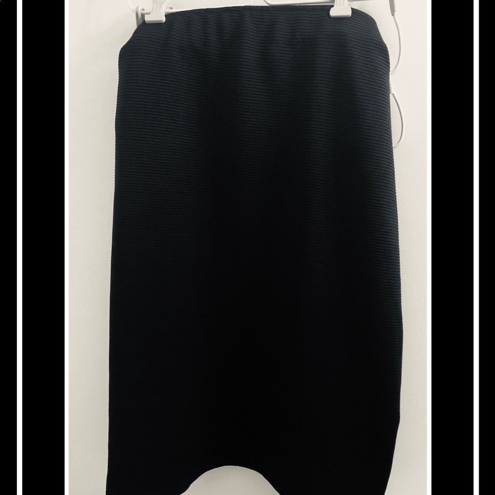 Stretch black pencil skirt